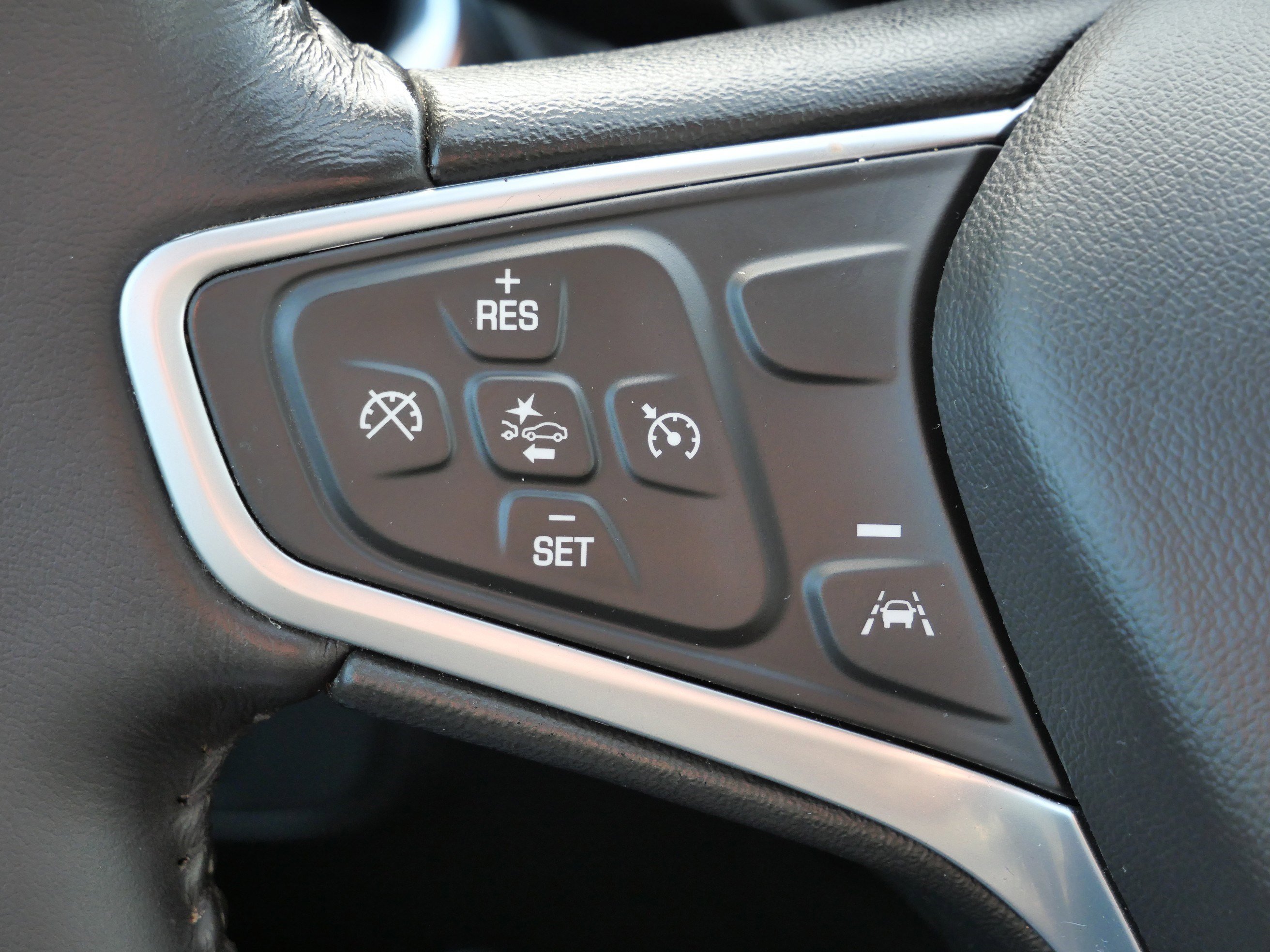 Used 2022 Chevrolet Equinox LT image 32