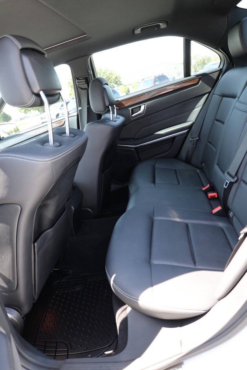 Used 2016 Mercedes-Benz E 350 4MATIC Sedan image 17