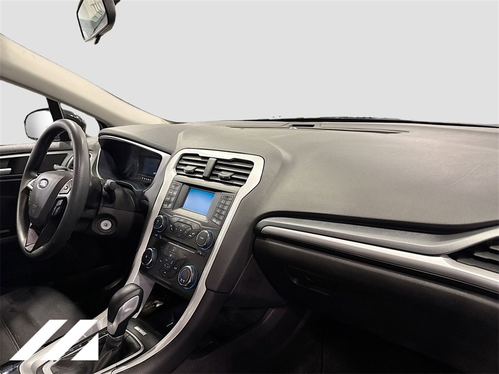 Used 2015 Ford Fusion SE image 28