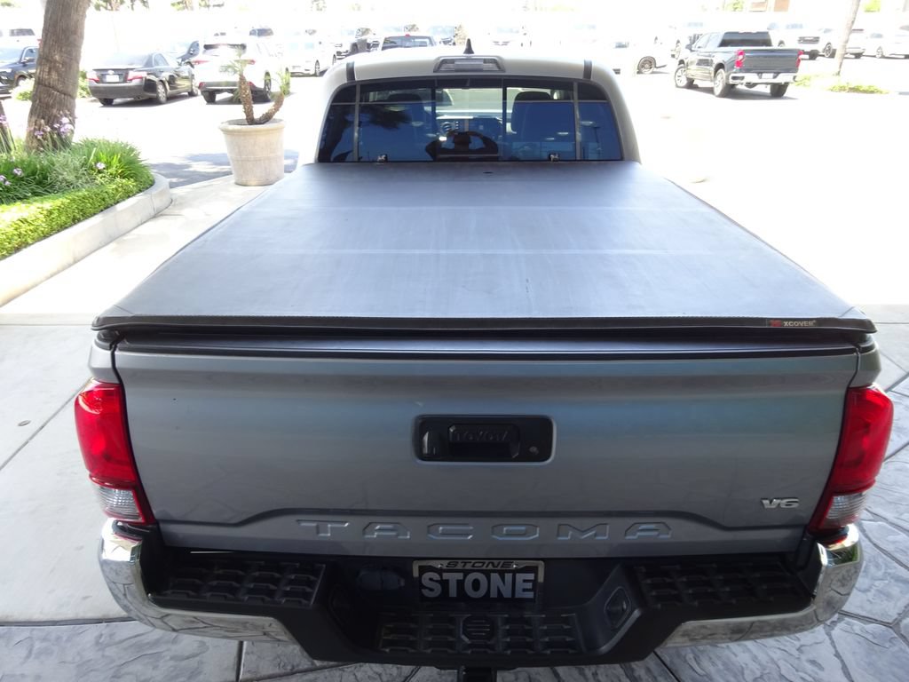 Used 2021 Toyota Tacoma SR5 RWD image 9
