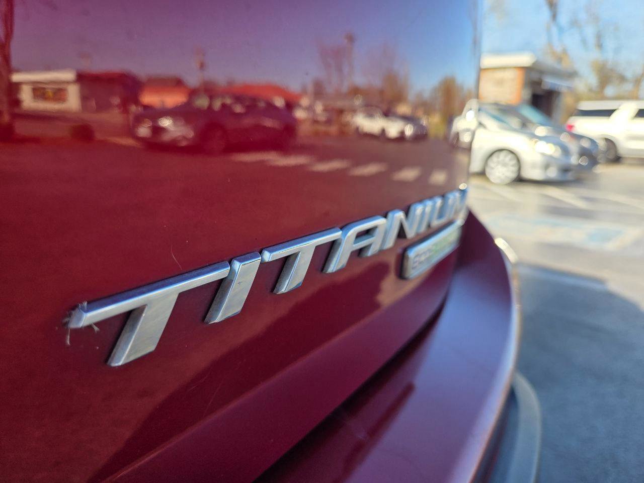 Used 2018 Ford Edge Titanium w/ Equipment Group 301A image 8