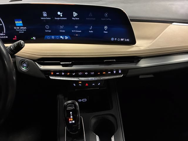 Certified 2024 Cadillac XT4 Luxury w/ Cold Weather Package FWD image 19