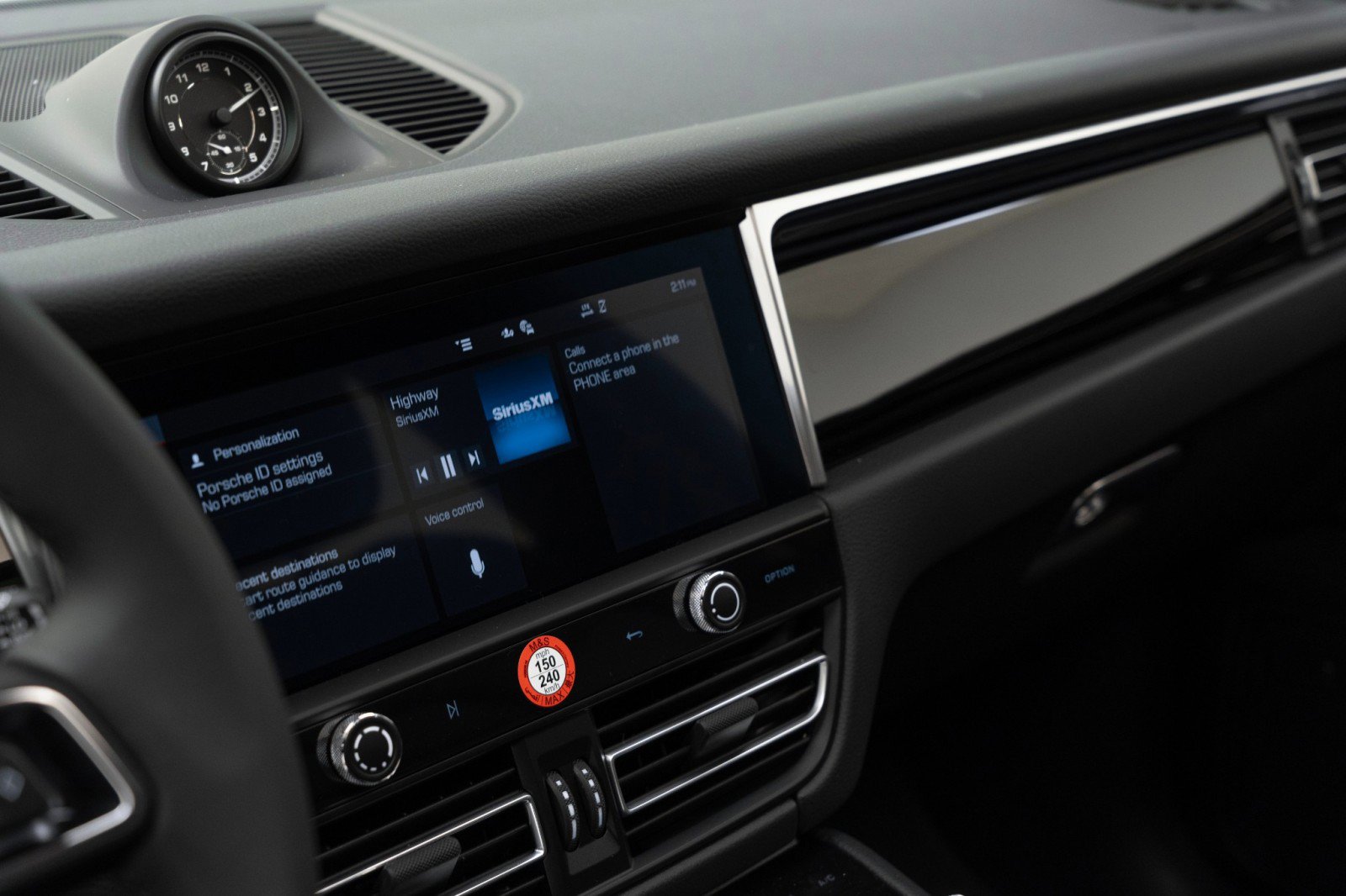 New 2025 Porsche Macan image 24