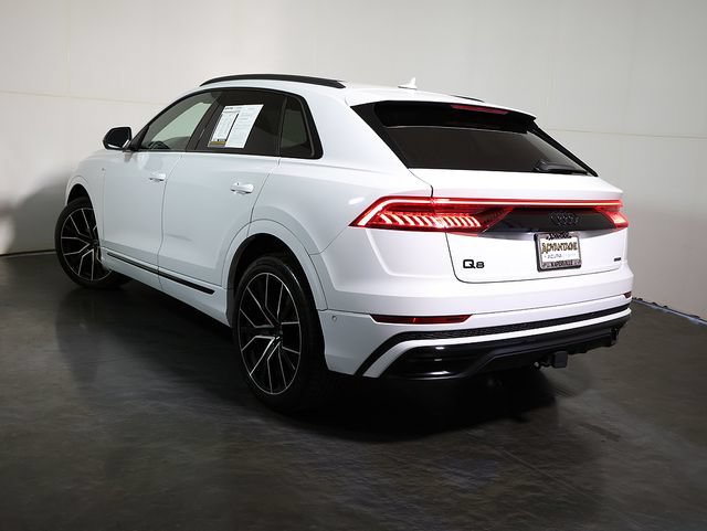 Used 2021 Audi Q8 Prestige w/ Prestige Package AWD/4WD image 2