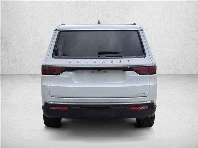 Used 2024 Jeep Wagoneer L Series II RWD image 6