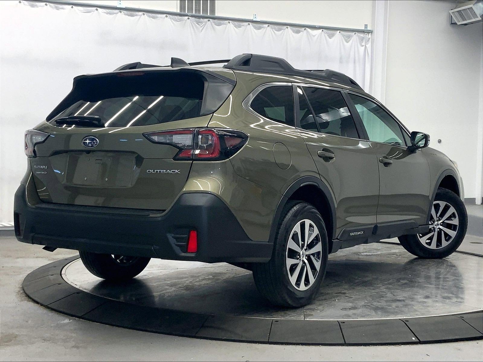 Used 2022 Subaru Outback Premium AWD/4WD image 7