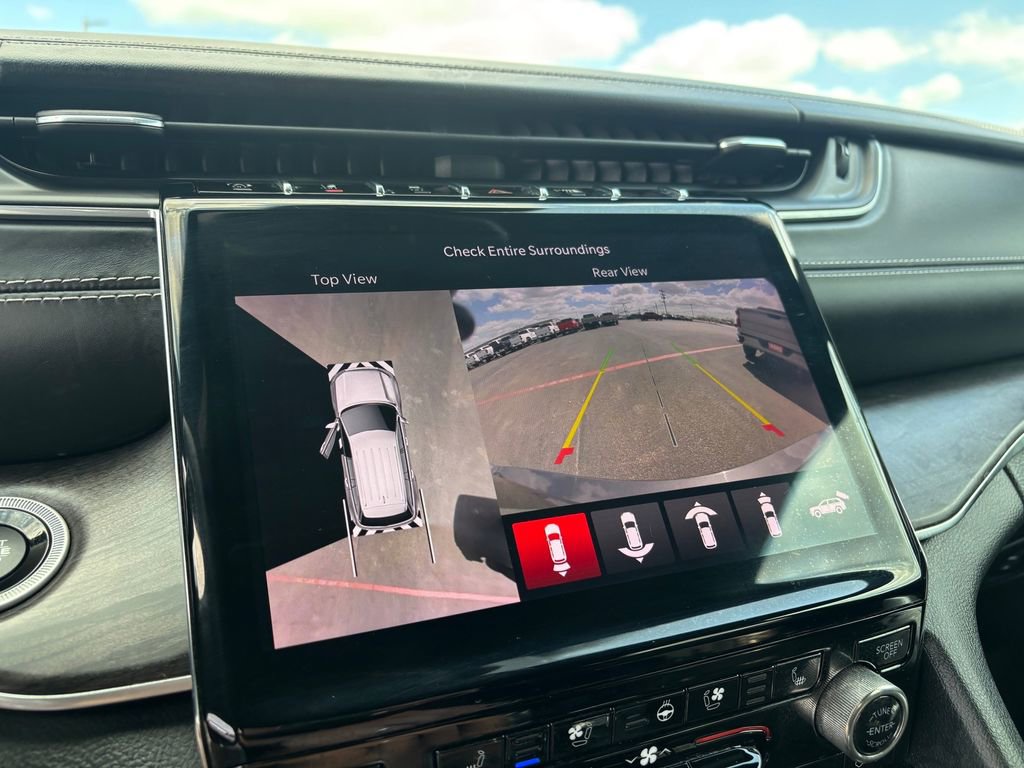 Used 2022 Jeep Grand Cherokee L Overland w/ Advanced Protech Group III image 21