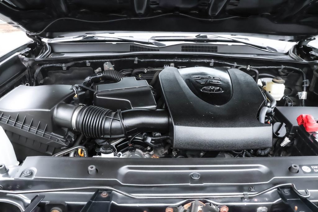 Used 2019 Toyota Tacoma Limited image 37