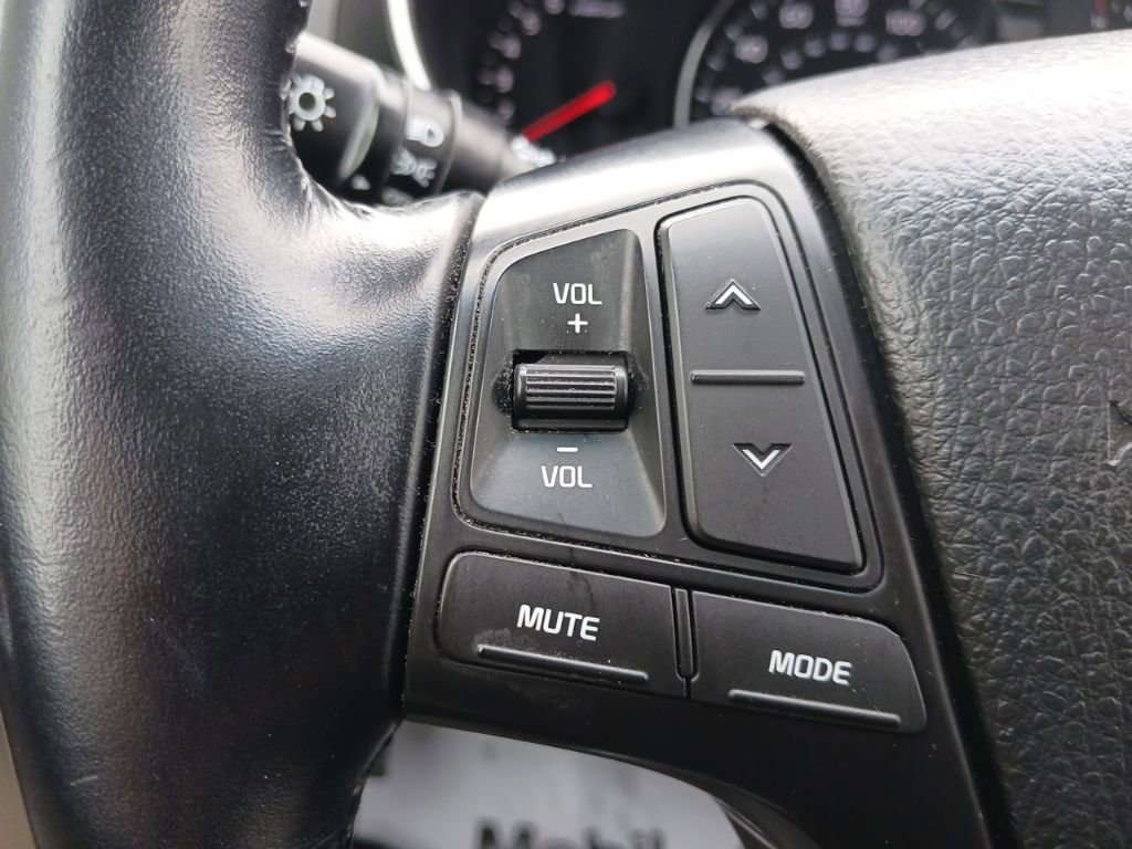 Used 2015 Kia Sorento LX image 5