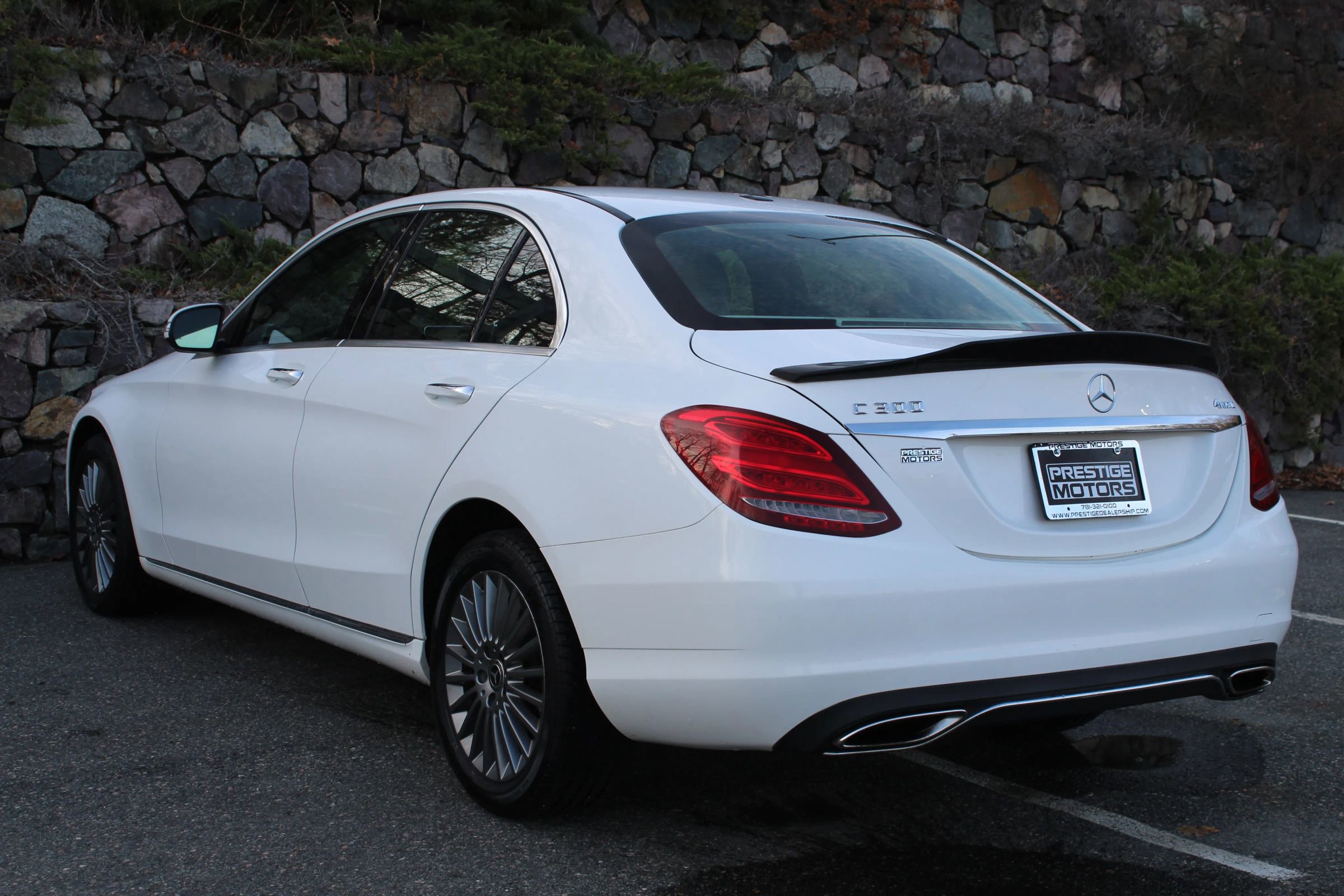 Used 2015 Mercedes-Benz C 300 4MATIC Sedan image 7