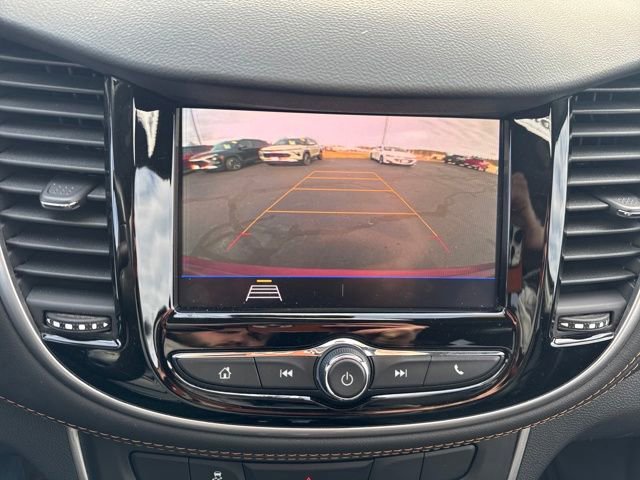 Used 2022 Chevrolet Trax LT w/ LT Convenience Package image 23