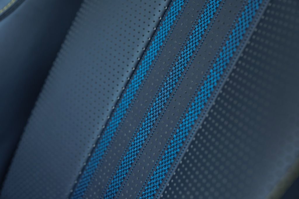 Used 2025 Aston Martin DBX 707 image 16