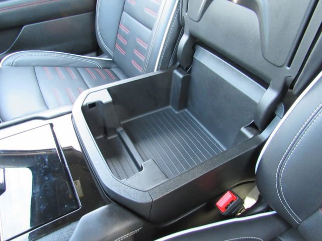 Used 2025 GMC Yukon XL AT4 Ultimate image 28