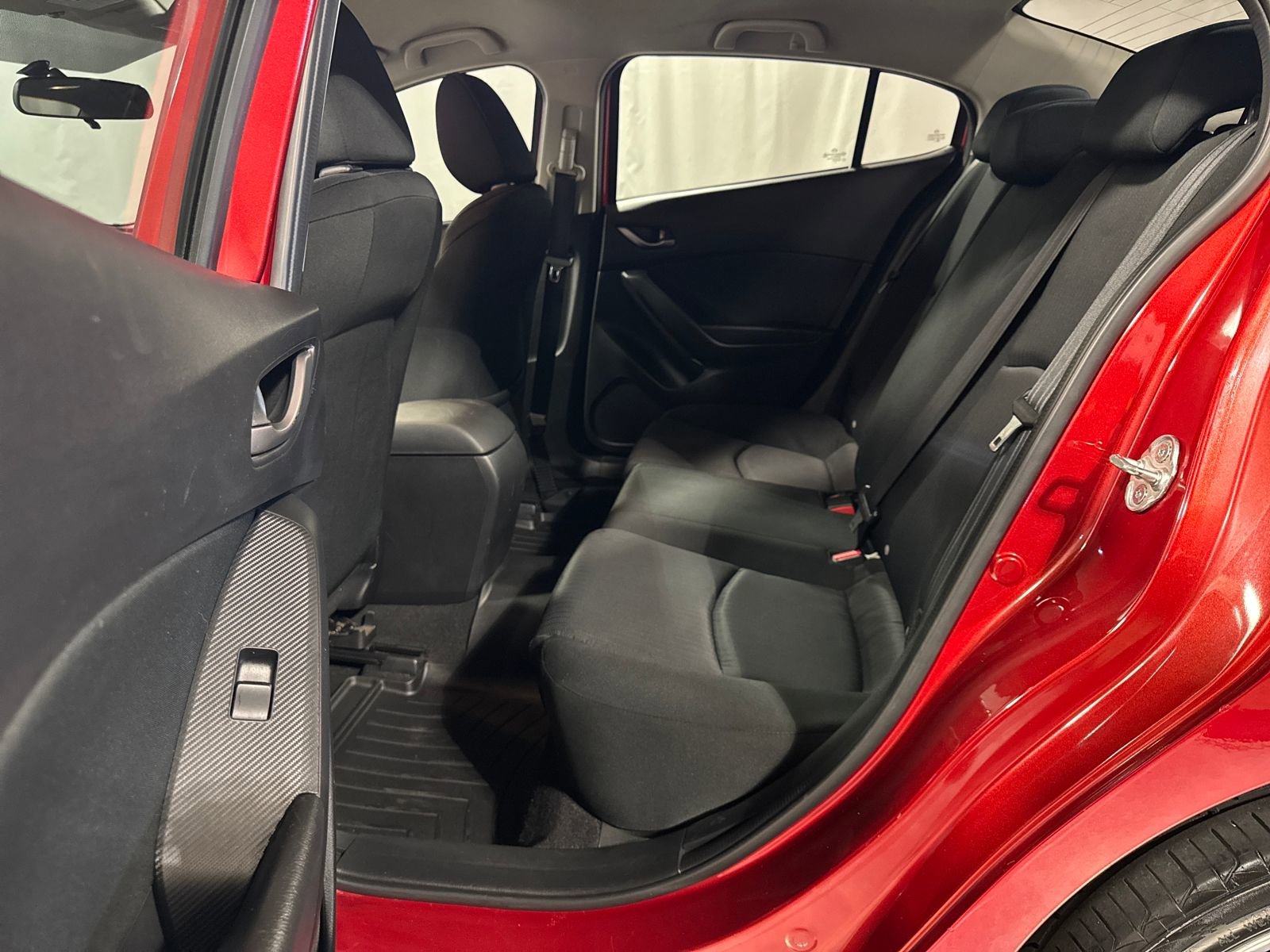 Used 2015 MAZDA MAZDA3 i Sport FWD image 5