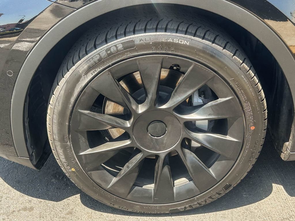 Used 2021 Tesla Model Y Long Range AWD/4WD image 10