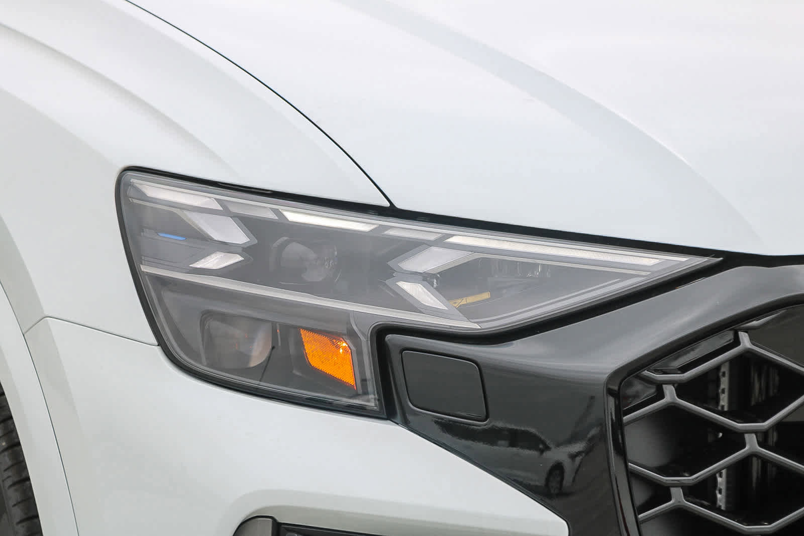 New 2025 Audi RS Q8 performance image 4