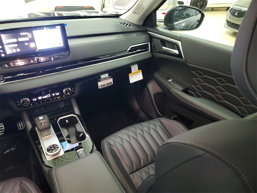 New 2025 Mitsubishi Outlander SEL image 16