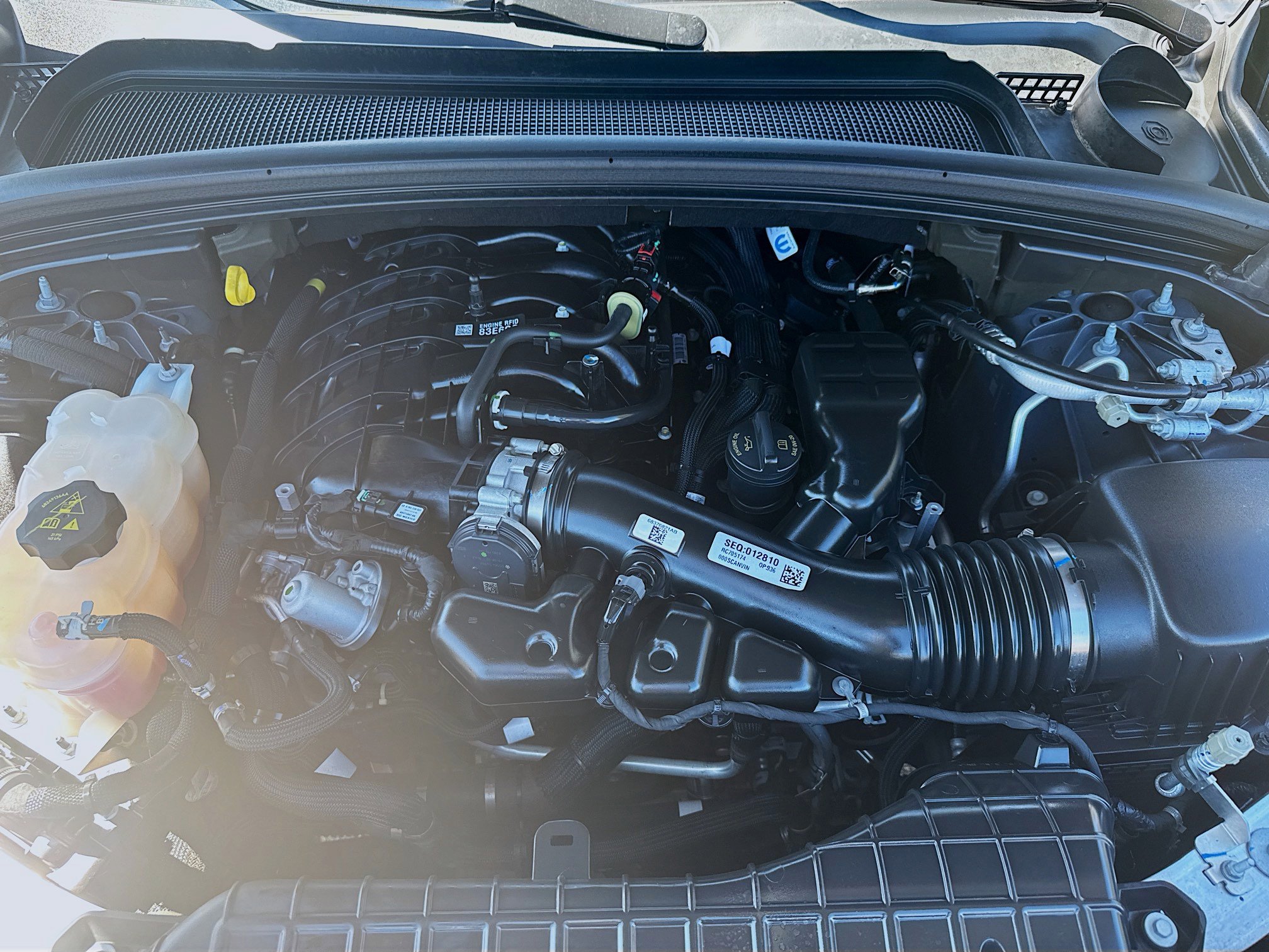 Used 2024 Jeep Grand Cherokee Limited w/ Black Appearance Package image 36