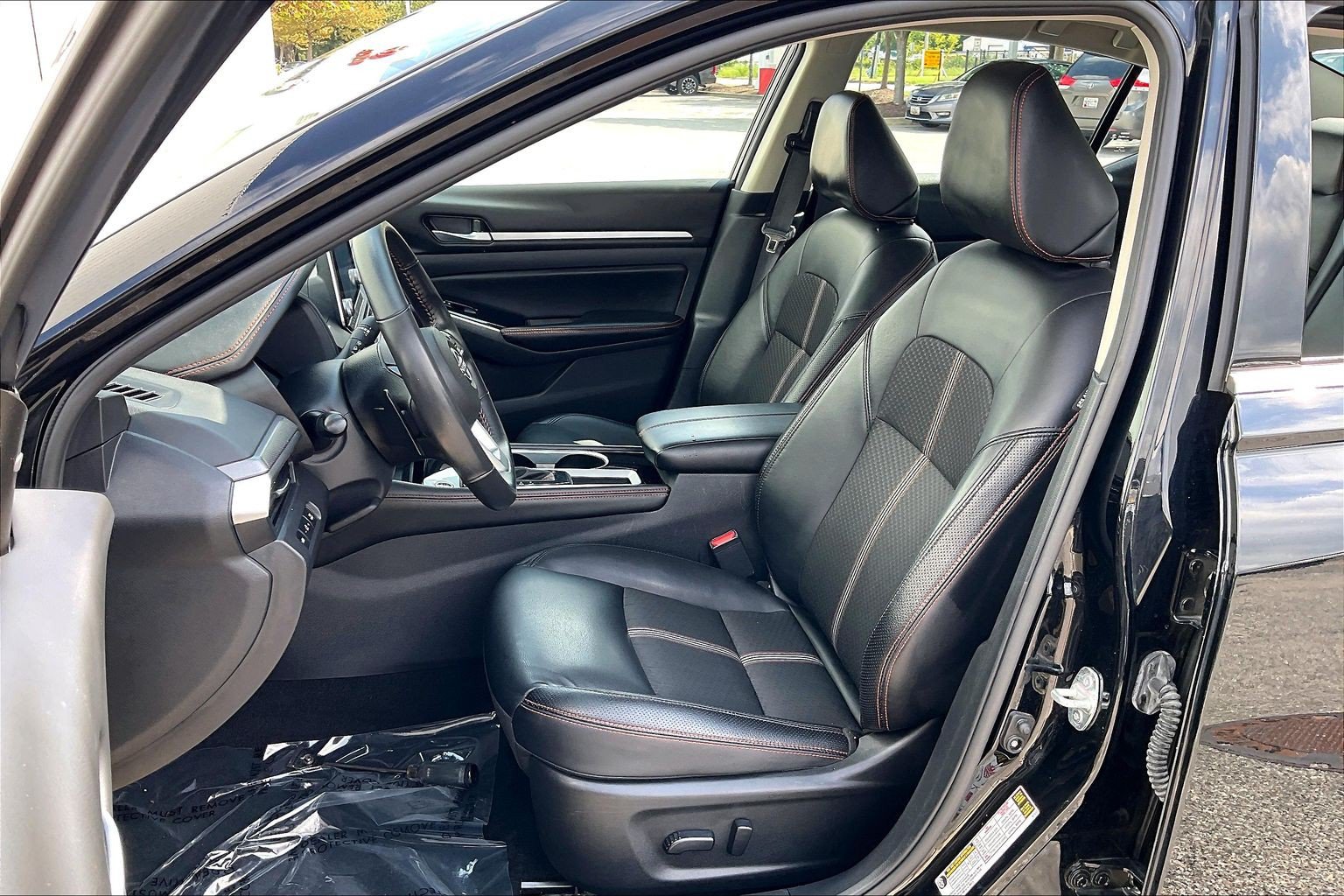 Used 2025 Nissan Altima 2.5 SR FWD image 27