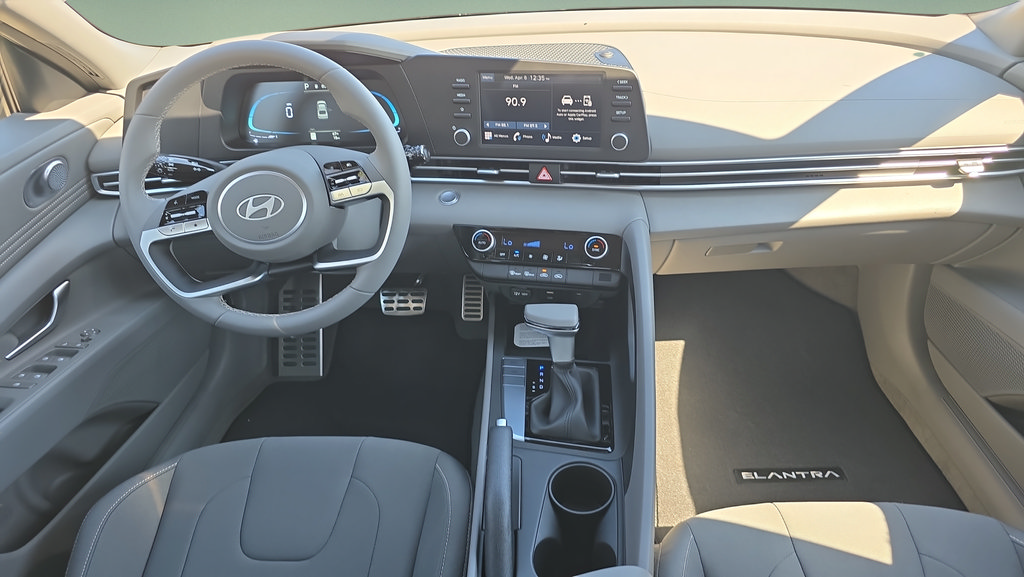 New 2026 Hyundai Elantra Sport FWD image 18