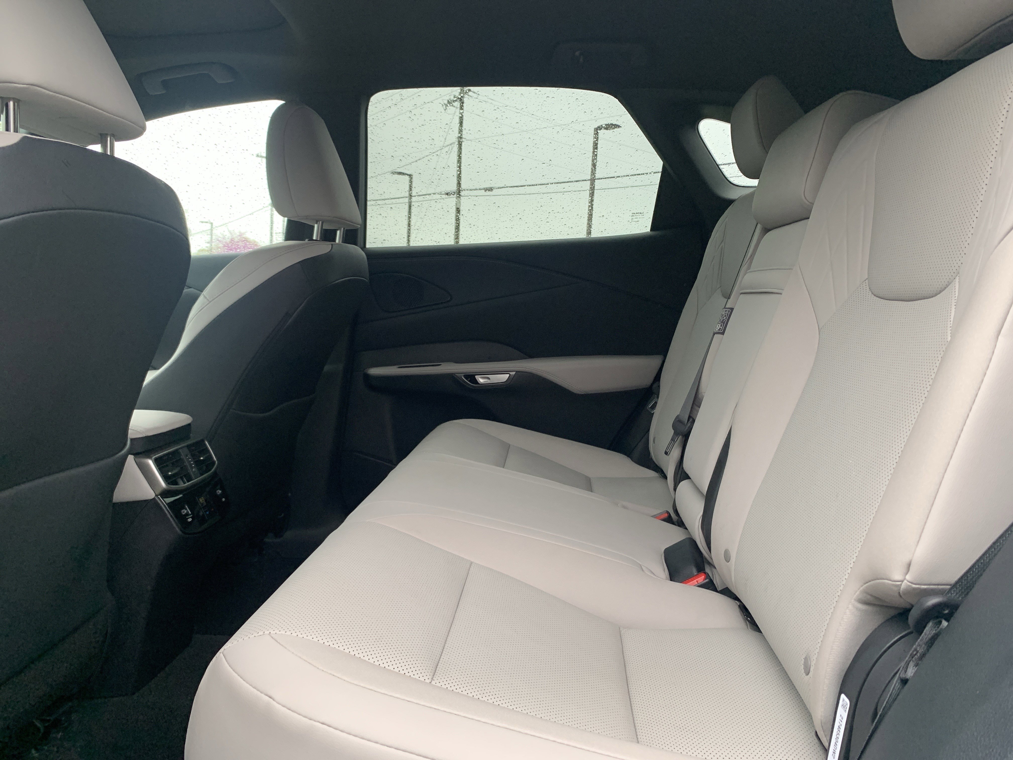 Used 2025 Lexus RX 350 Premium image 32