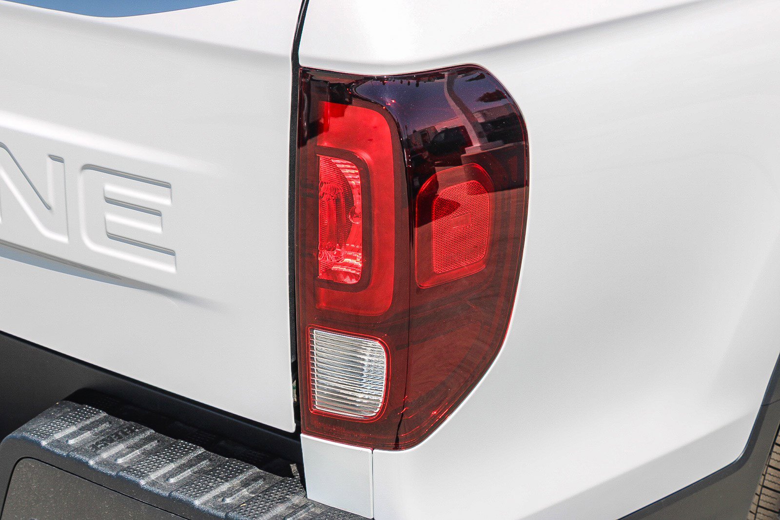 New 2025 Honda Ridgeline Black Edition image 10