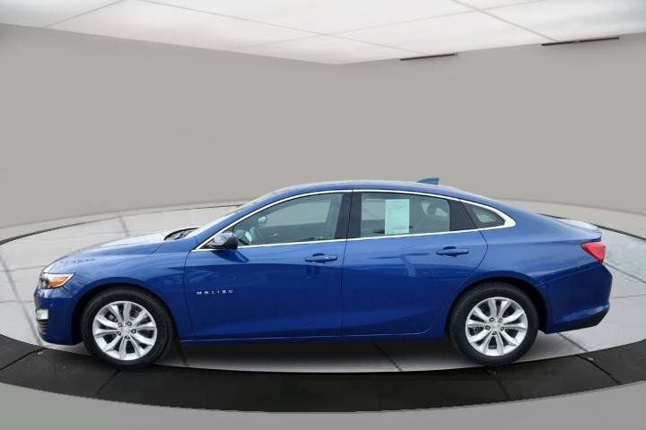 Used 2023 Chevrolet Malibu LT image 2