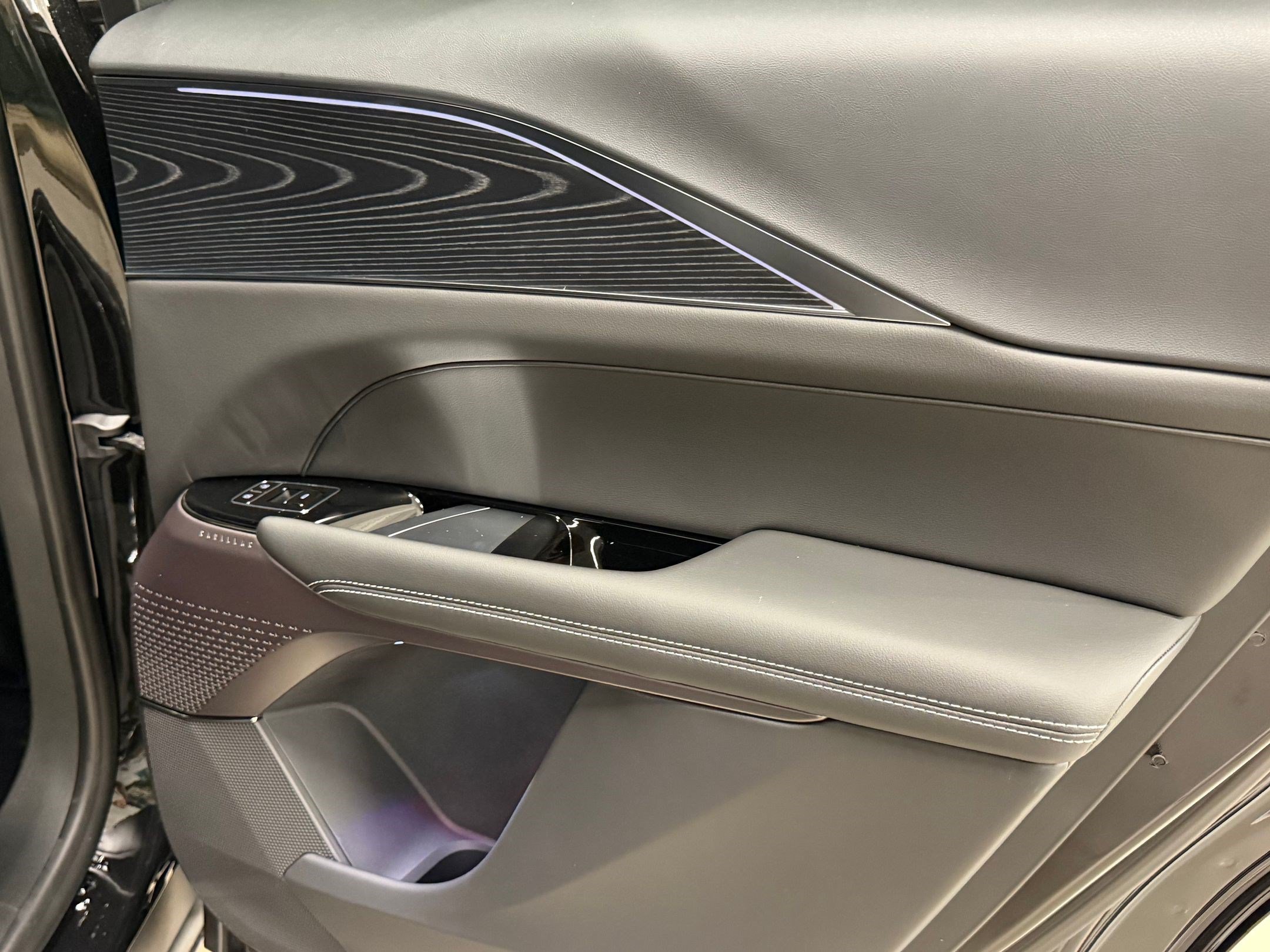 New 2026 Cadillac Lyriq Sport AWD/4WD image 43