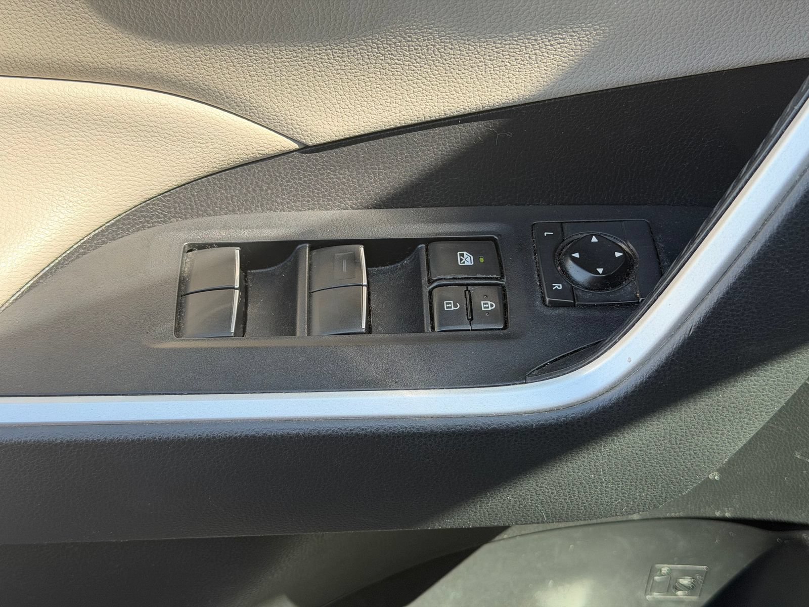 Used 2020 Toyota RAV4 XLE Premium w/ All Weather Liner Package FWD image 13