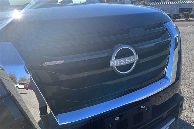 Certified 2025 Nissan Pathfinder Platinum w/ Cargo Package image 34