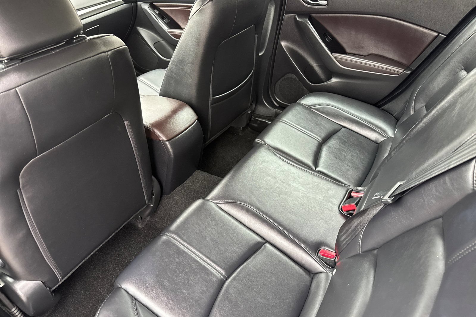 Used 2018 MAZDA MAZDA3 Touring FWD image 12