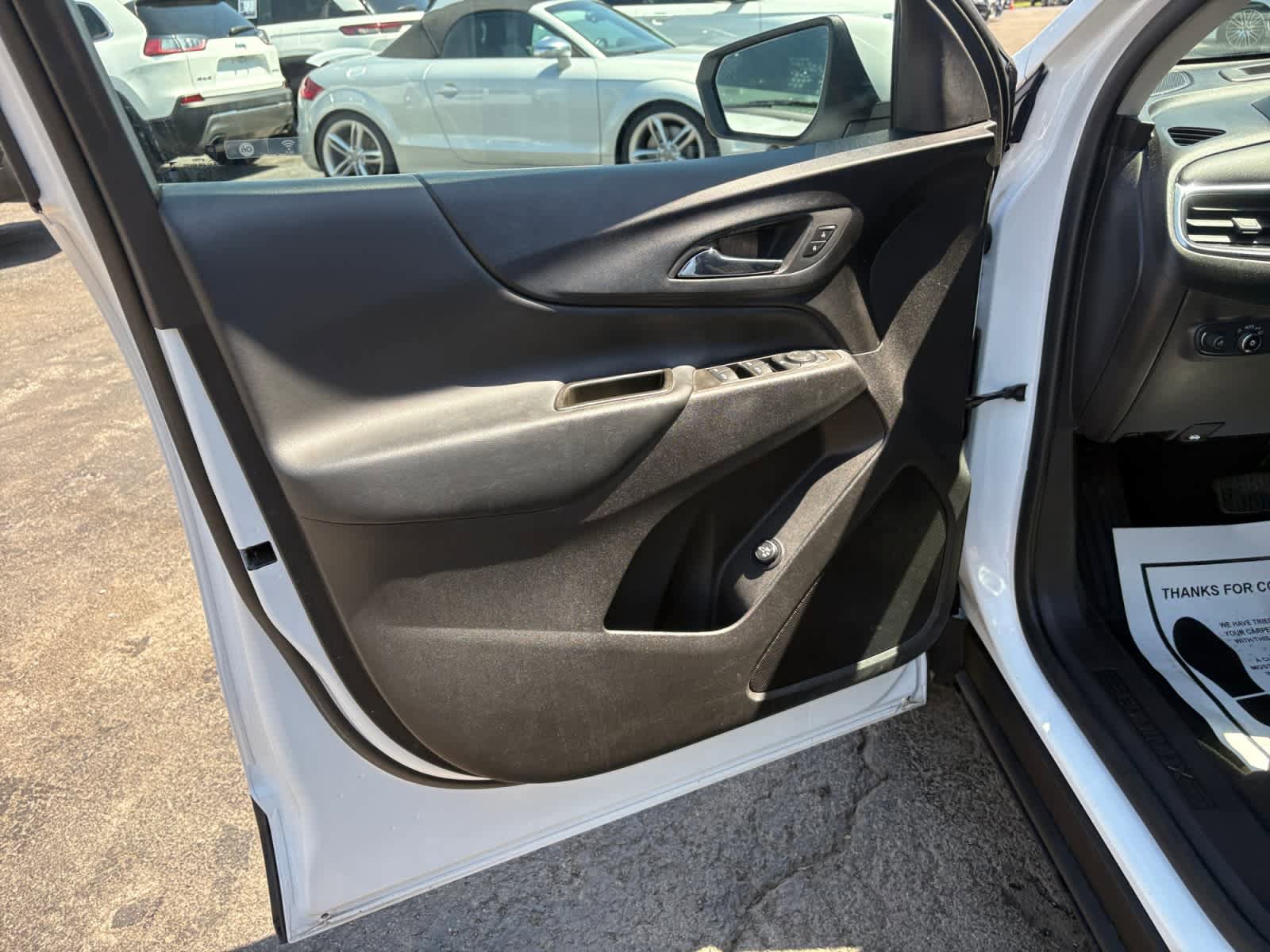 Used 2023 Chevrolet Equinox LT AWD/4WD image 9