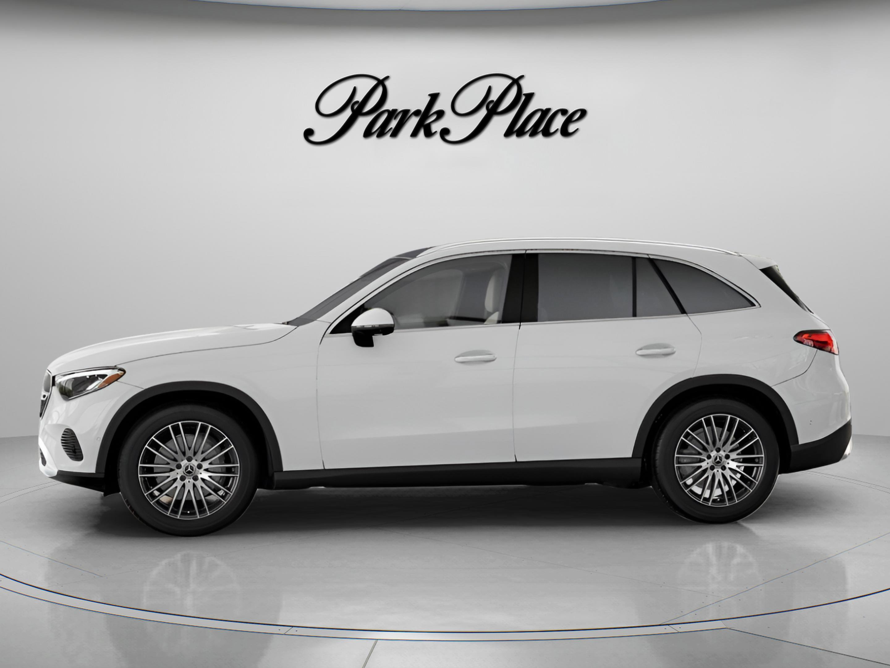 Used 2026 Mercedes-Benz GLC 300 image 6