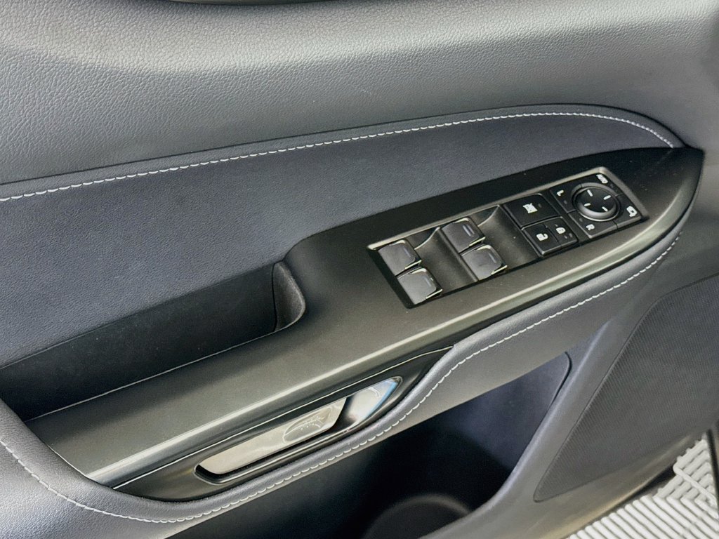 Certified 2025 Lexus NX 250 FWD w/ Accessory Package (Z1) image 18