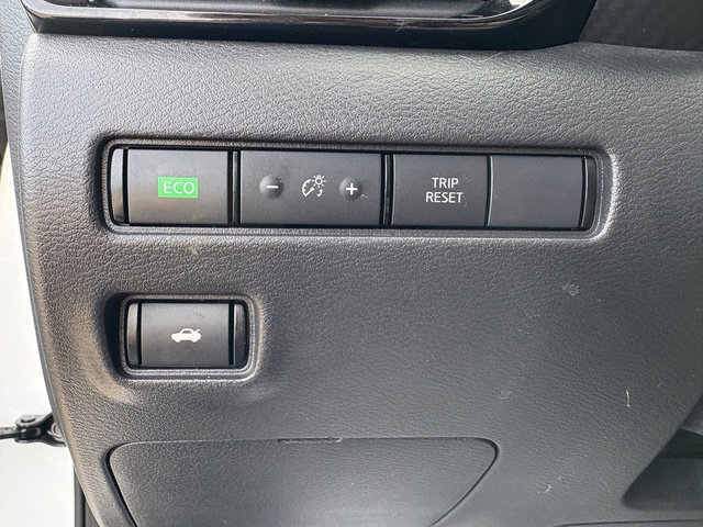 Used 2022 Nissan Sentra SR w/ Lighting Package FWD image 25