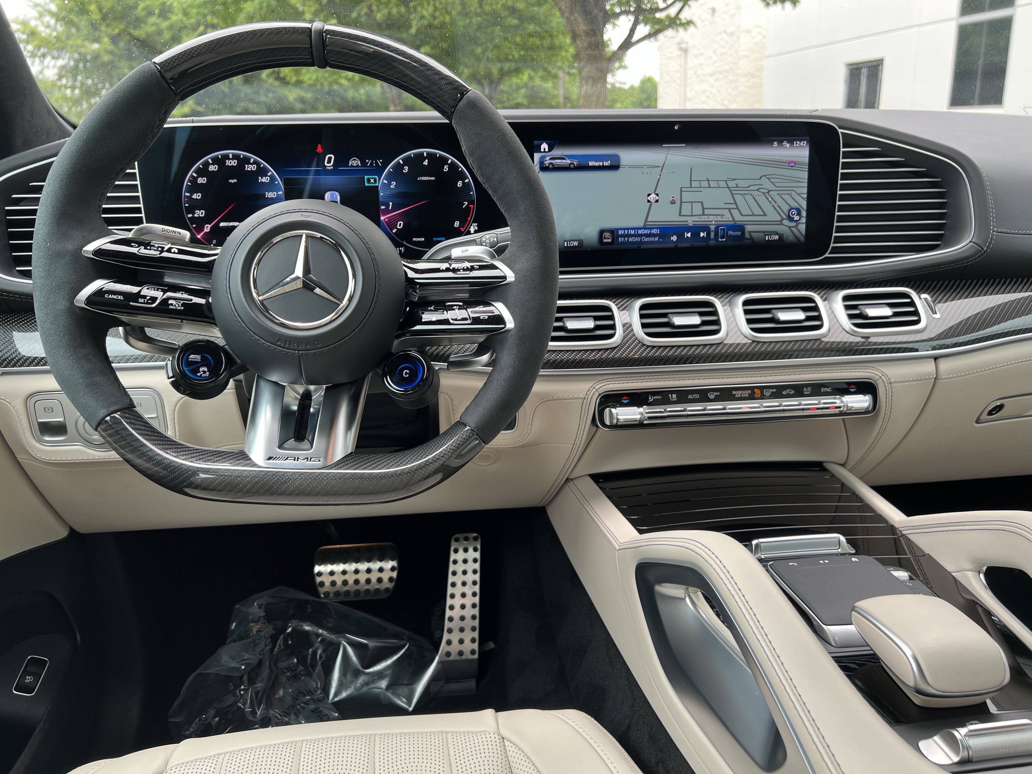 Certified 2025 Mercedes-Benz GLS 63 AMG 4MATIC image 30