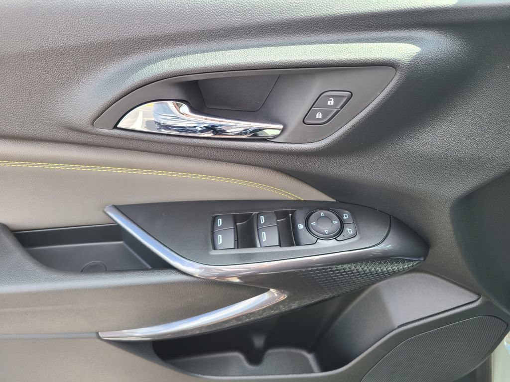 New 2026 Chevrolet Trax ACTIV w/ Driver Confidence Package FWD image 9