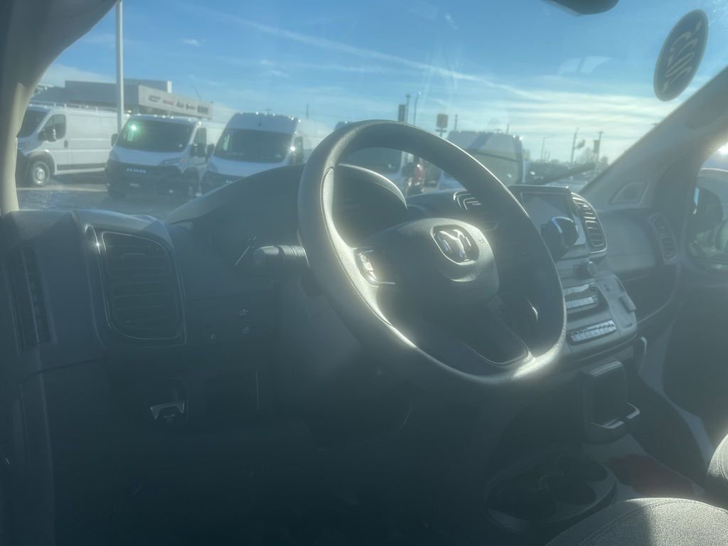 Used 2025 RAM ProMaster 2500 w/ Convenience Group image 12