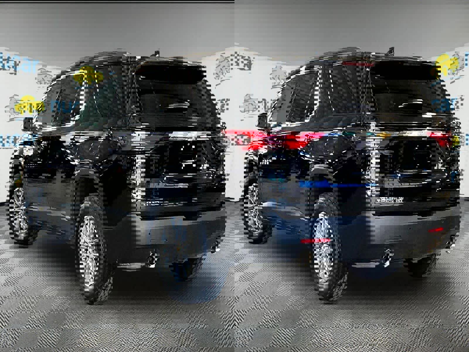 Used 2022 Chevrolet Traverse LT image 4