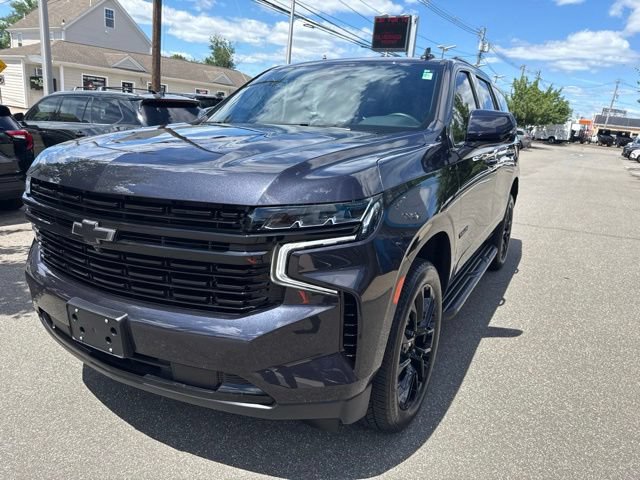 Used 2024 Chevrolet Tahoe RST w/ Luxury Package AWD/4WD image 2