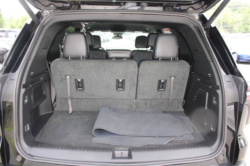 Used 2026 Chevrolet Traverse LT FWD image 17
