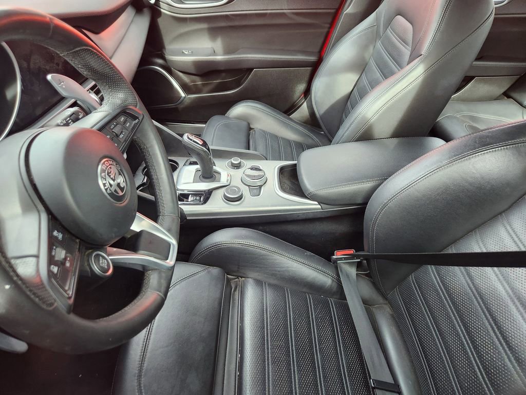 Used 2023 Alfa Romeo Giulia Veloce image 10