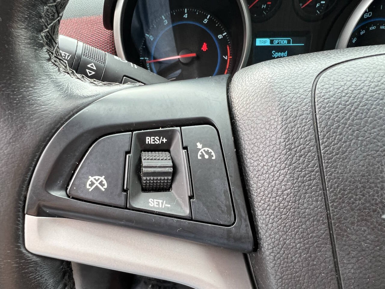 Used 2014 Chevrolet Cruze LT FWD image 16