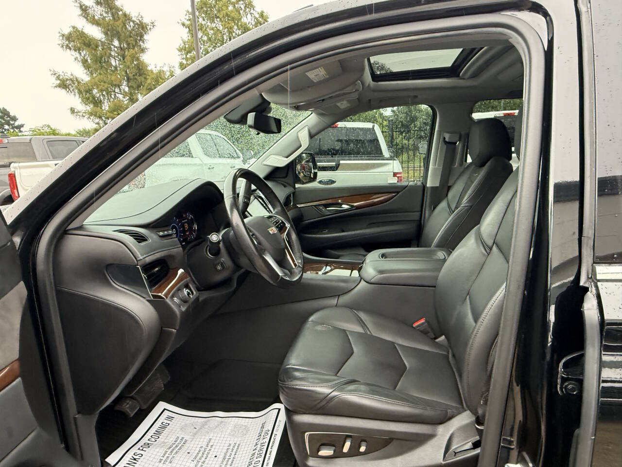 Used 2020 Cadillac Escalade ESV Luxury RWD image 7