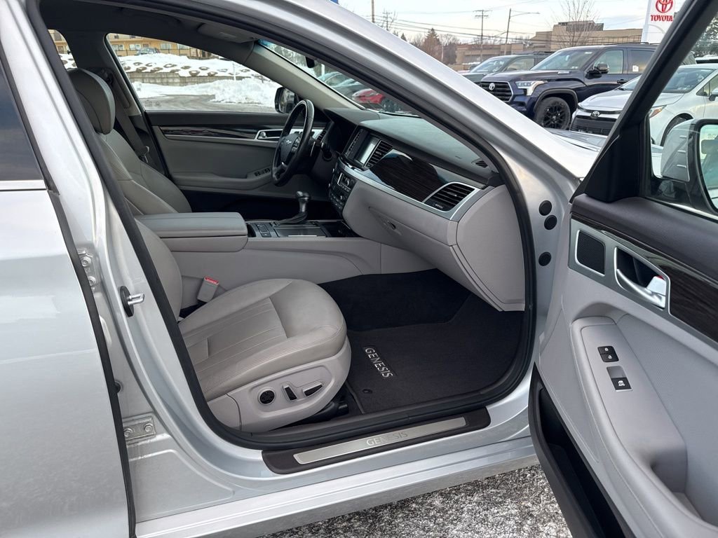 Used 2018 Genesis G80 3.8 image 7