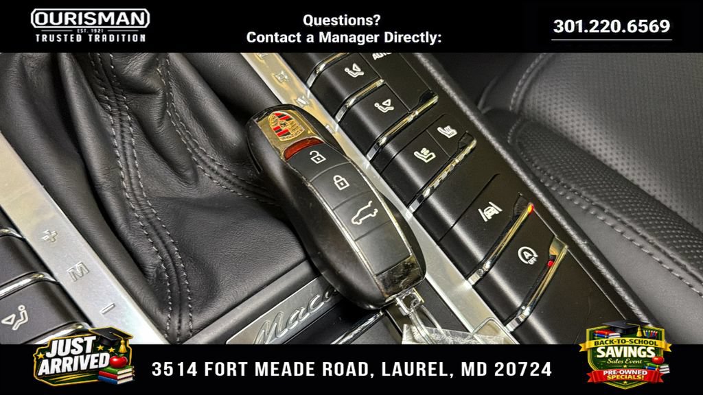 Used 2021 Porsche Macan AWD/4WD image 31