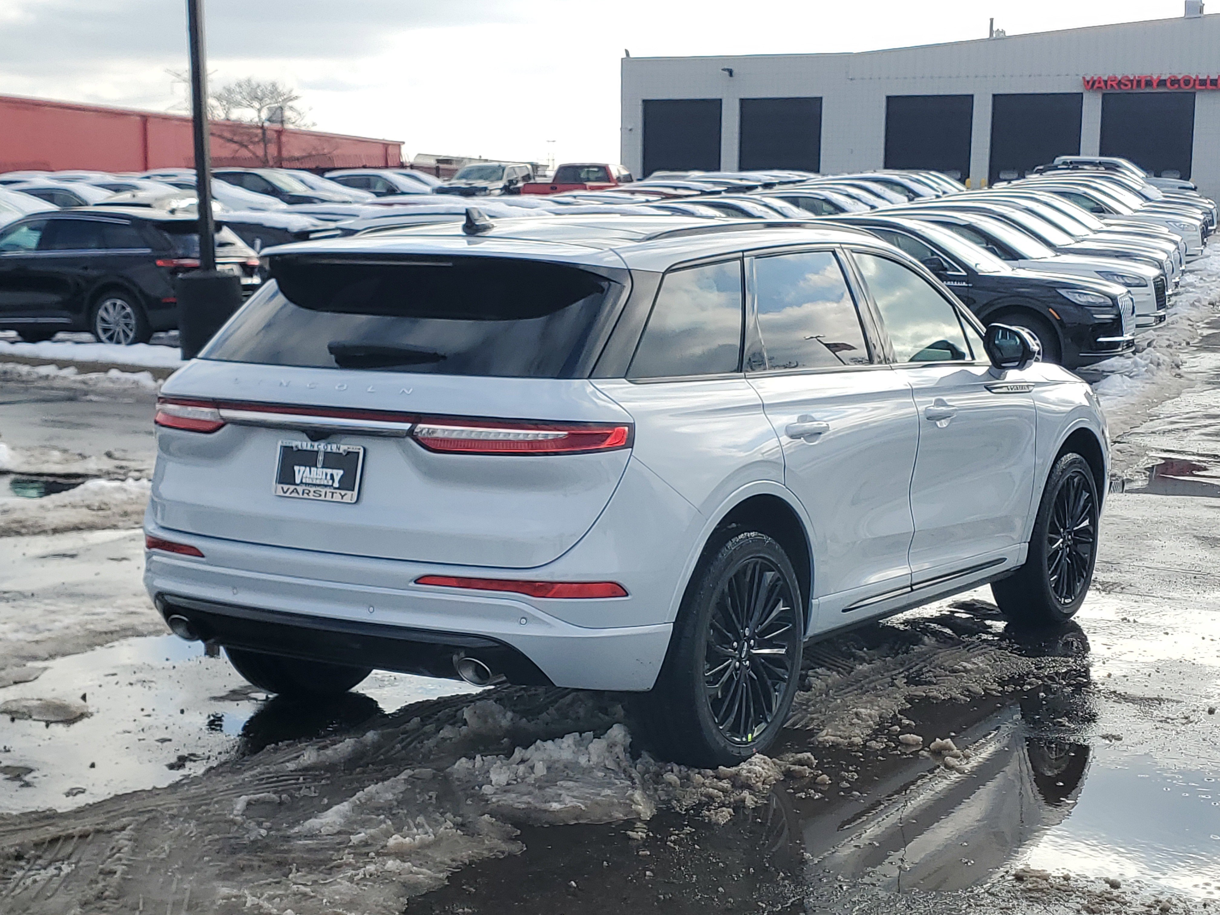 New 2026 Lincoln Corsair Premiere image 4
