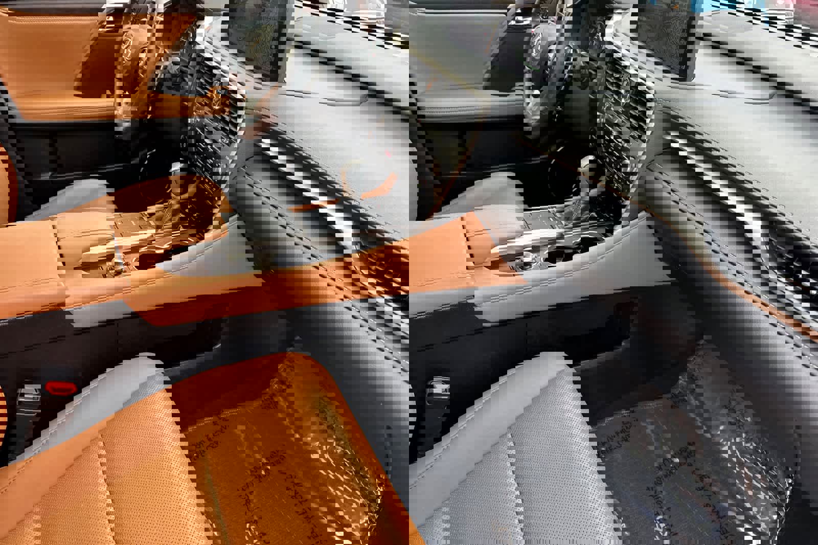 Certified 2022 Lexus RX 450h AWD w/ Premium Package image 17