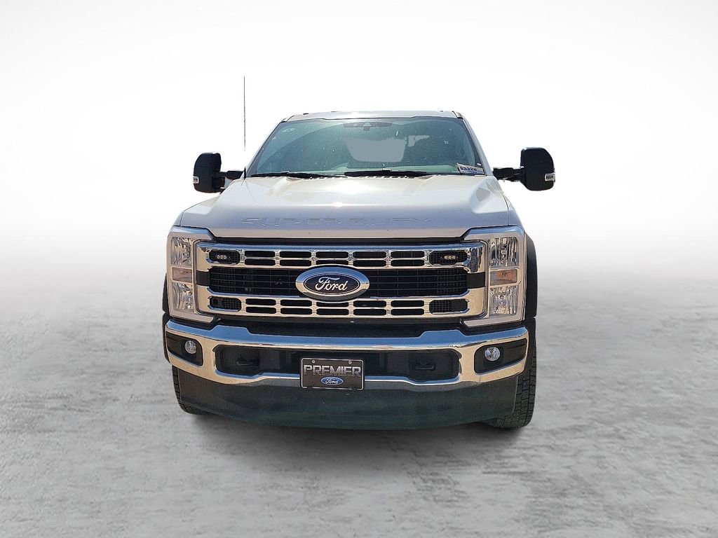 New 2025 Ford F550 4x4 SuperCab Super Duty image 3