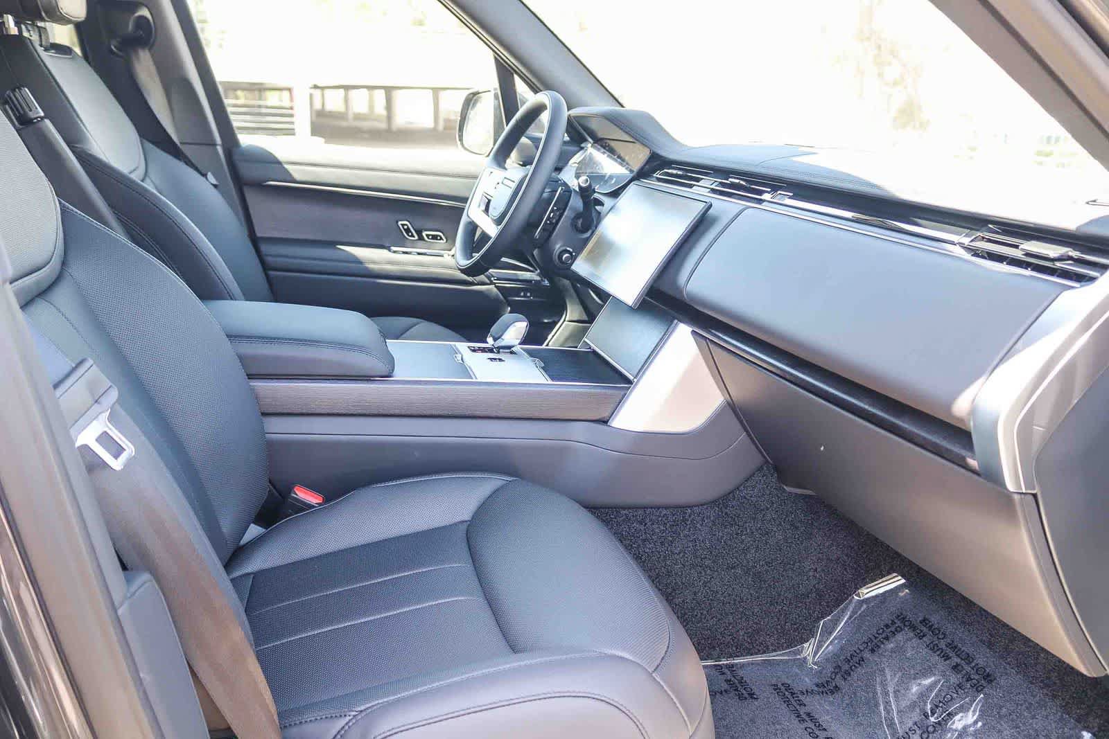 New 2026 Land Rover Range Rover SE AWD/4WD image 15